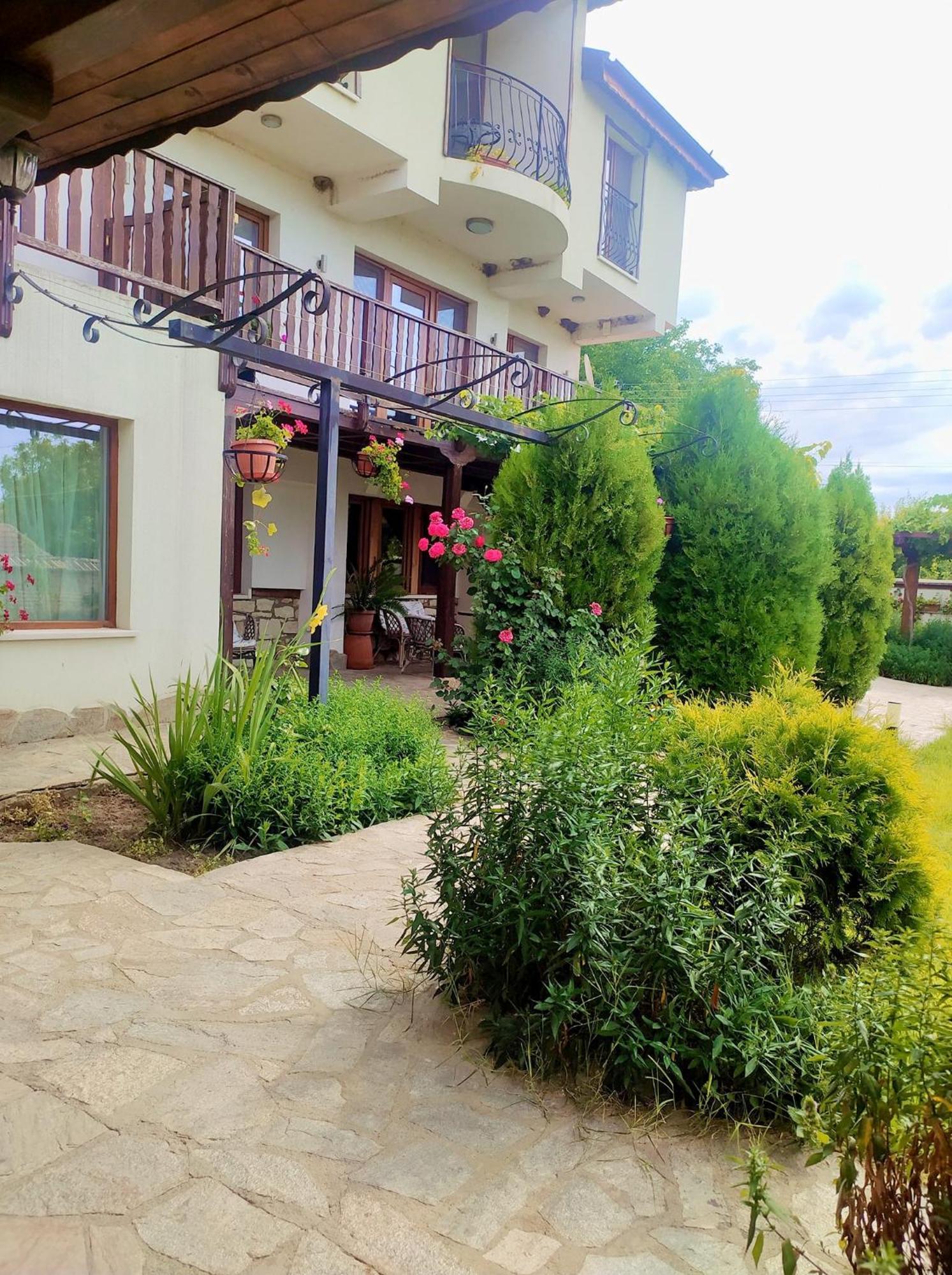 Guest House Villa Elma Nevsha Zewnętrze zdjęcie